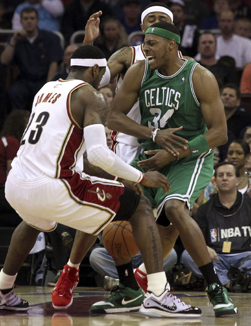 罗马诺：梅努可能在1月离开曼联，那不勒斯对租借他很感兴趣（罗马诺：梅努或在冬窗离开曼联，那不勒斯有意租借）