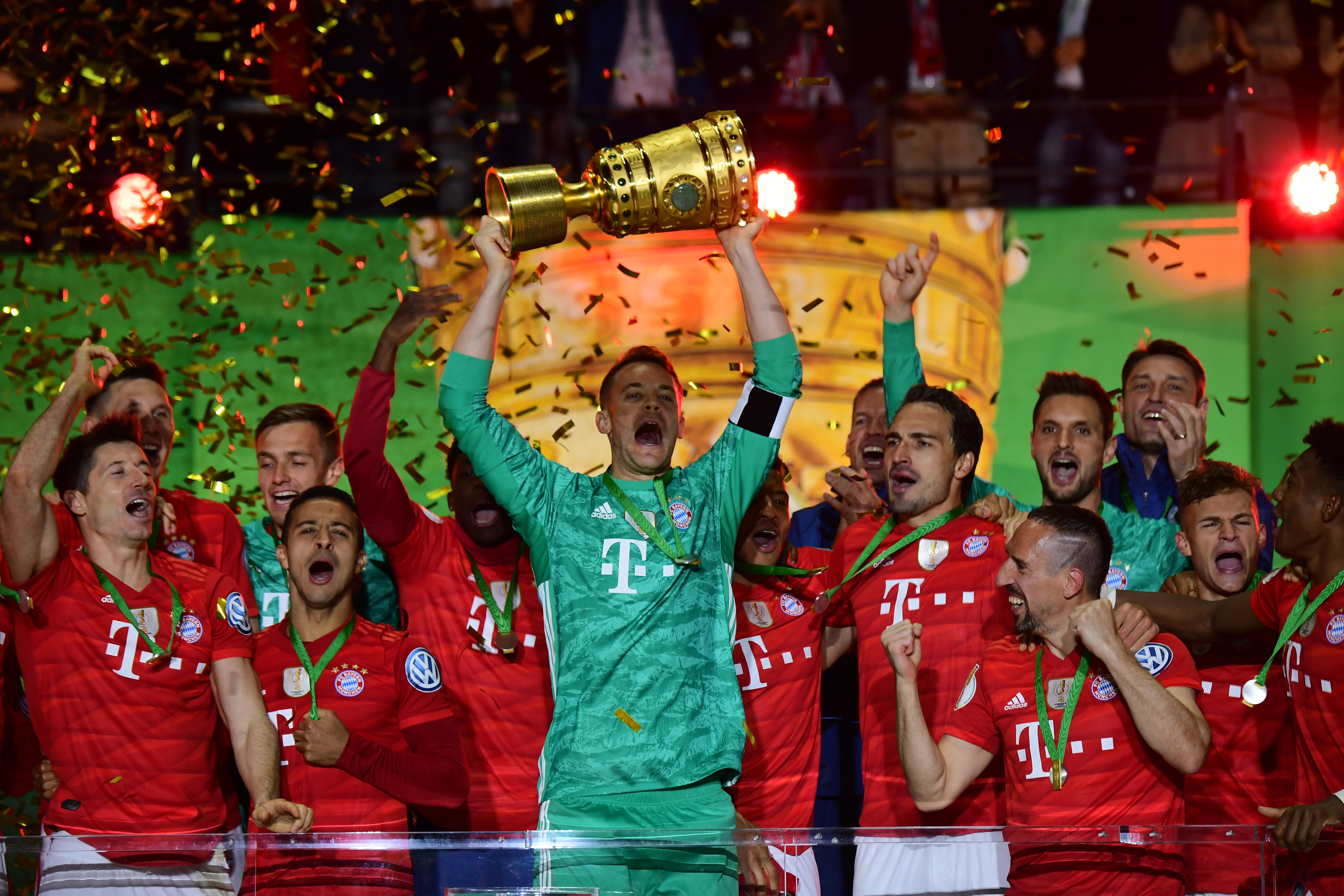 意甲前瞻比分预测：维罗纳VS亚特兰大，里尔，门兴全部拿下！（意甲前瞻与比分预测：维罗纳对阵亚特兰大，里尔、门兴有望全取三分）