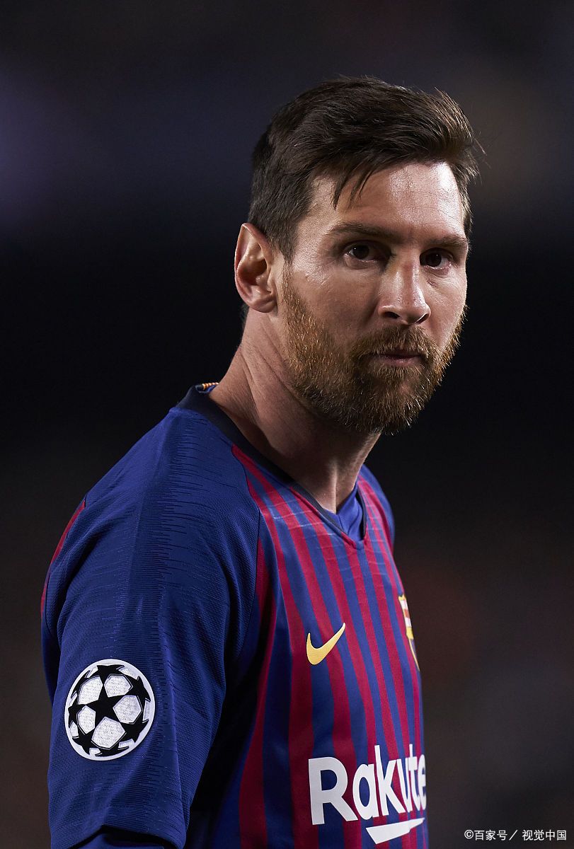 媒体人晒视频：赛后蒯纪闻安慰山东U20球员，很有大将风度（媒体人晒视频：蒯纪闻赛后安慰山东U20队员，尽显大将之风）