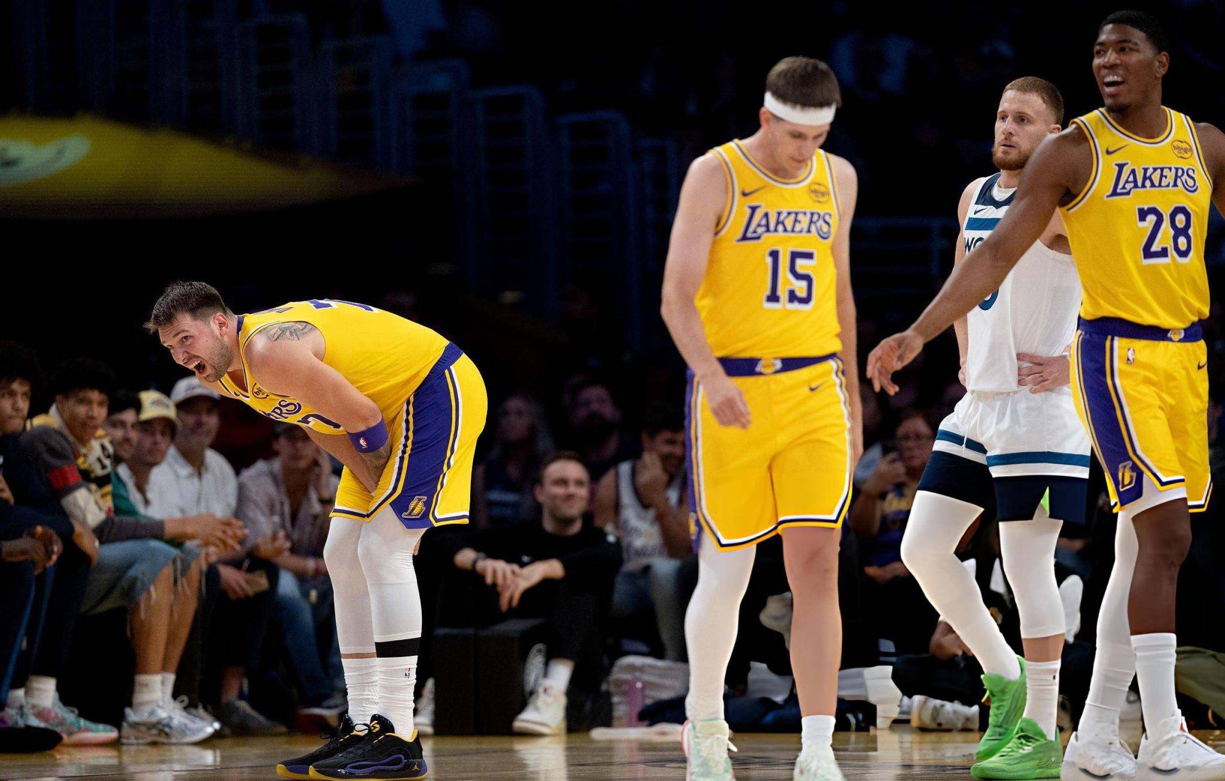 Azzi Fudd：2025年NCAA冠军+MOP 一个读满5年大学的康大偶像（读满五年的康大偶像Azzi Fudd：2025年NCAA称王并当选MOP）